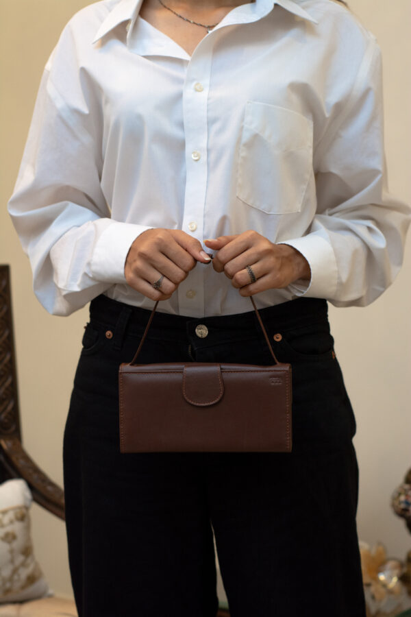 Lily - Brown